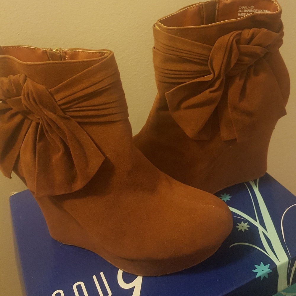 Ladies Chestnut Wedge Booties